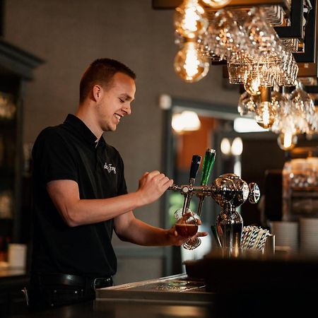 Hotel Restaurant De Jong Нес Екстер'єр фото